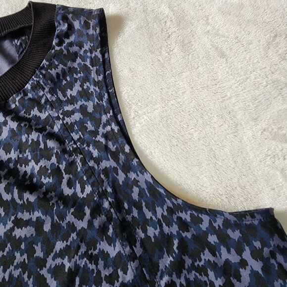 Athleta Camo/Animal Print Sleeveless Top Size Large - Picture 3 of 8